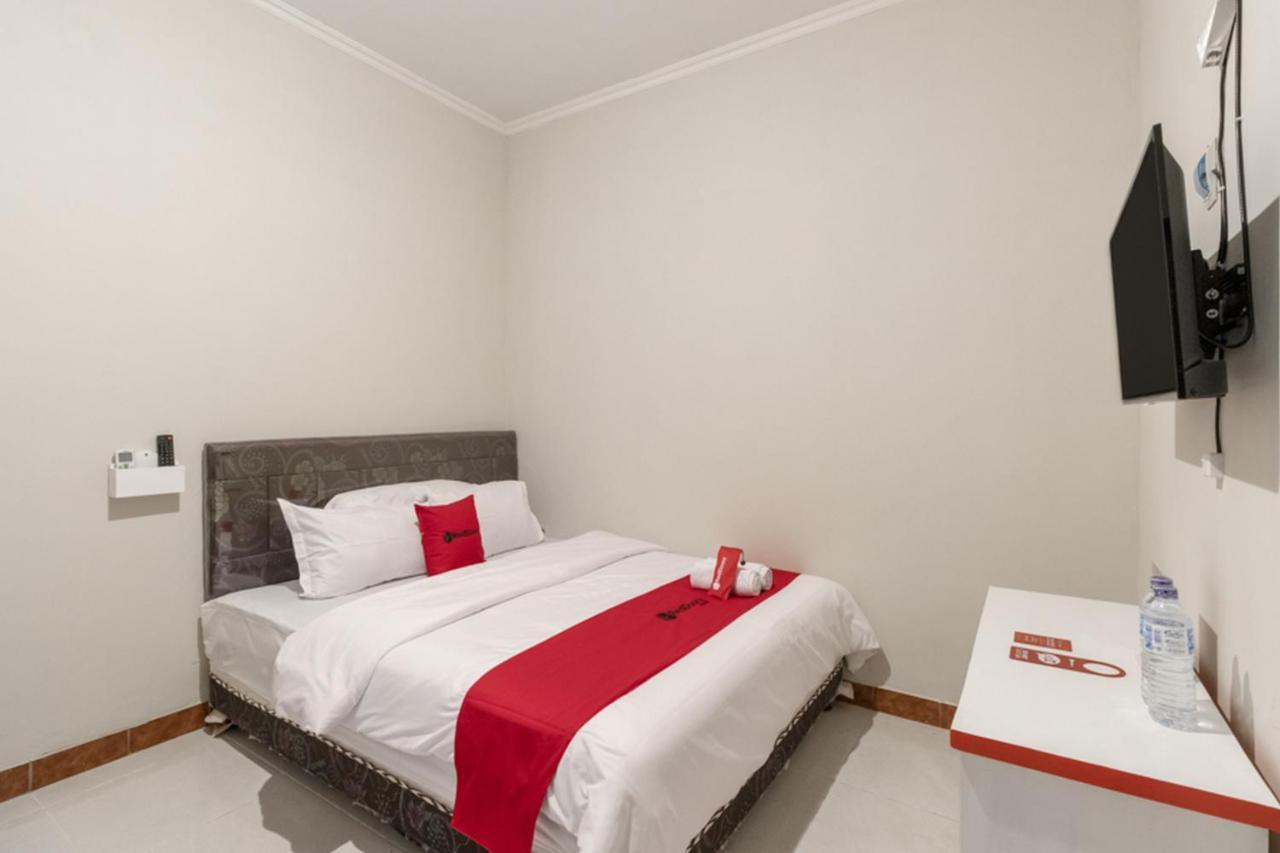 Reddoorz Near Babarsari 2 Guest house
