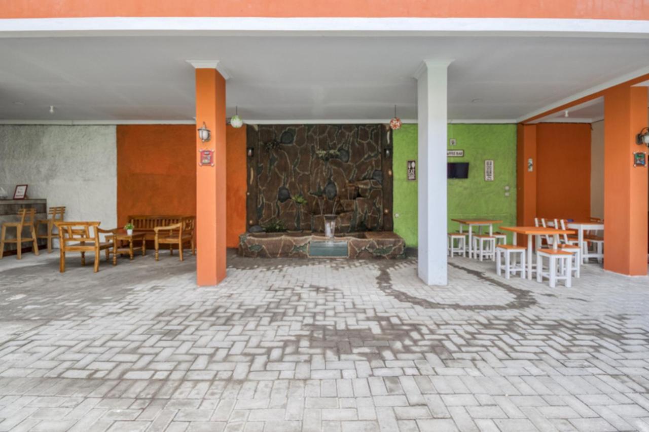 Guest house Reddoorz Near Babarsari 2 Yogyakarta