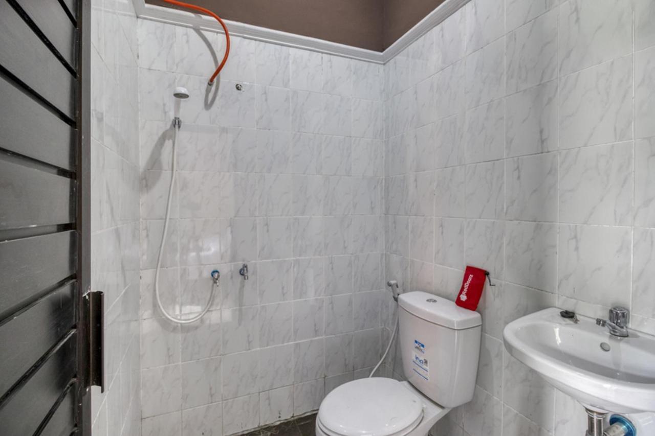 Guest house Reddoorz Near Babarsari 2